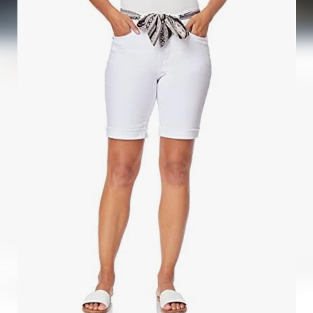 Angels Forever Young Signature Bermuda Shorts Bermuda Shorts In White Size 14